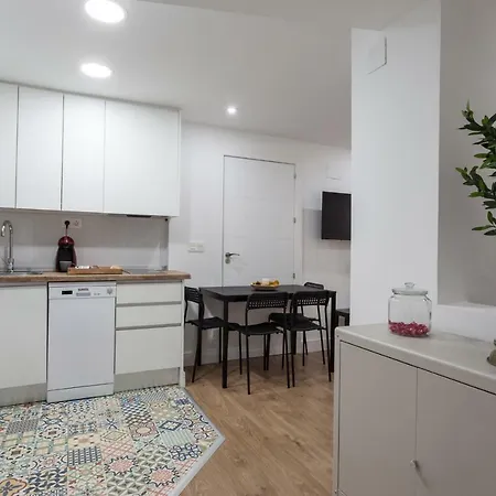 Apartamento Reina Isabel *